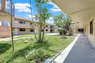 13210 Memorial Hwy, North Miami, FL 33161 - Photo 28