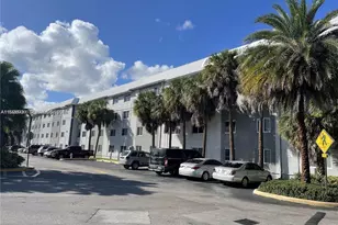 10820 SW 200th Dr, Cutler Bay, FL 33157 - Photo 2