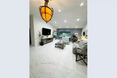 15500 Carriage Ct, Davie, FL 33331 - Photo 2