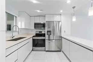 3755 NE 167th St, North Miami Beach, FL 33160 - Photo 8