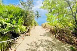 1621 Collins, Miami Beach, FL 33139 - Photo 30