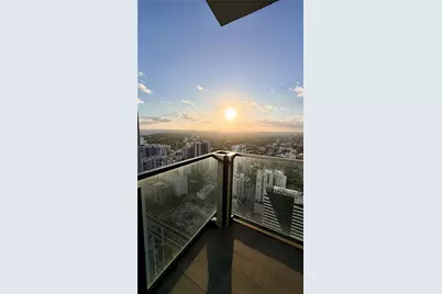 88 SW 7th St #3906, Miami, FL 33130 - Photo 2