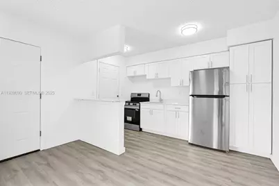 13210 Memorial Hwy #211, North Miami, FL 33161 - Photo 8