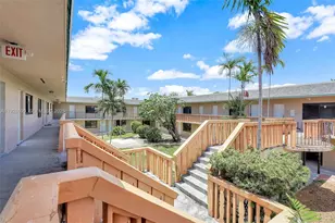13210 Memorial Hwy, North Miami, FL 33161 - Photo 26
