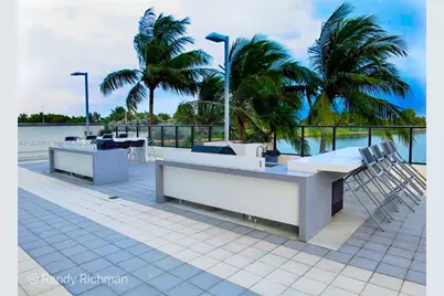 600 NE 36th St #720, Miami, FL 33137 - Photo 22