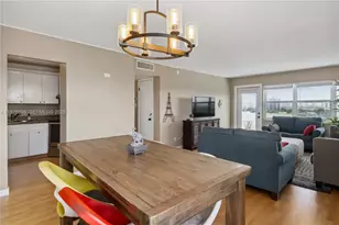 401 Golden Isles Dr, Hallandale Beach, FL 33009 - Photo 34