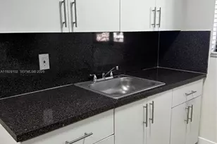 1330 W 29th St, Hialeah, FL 33012 - Photo 18