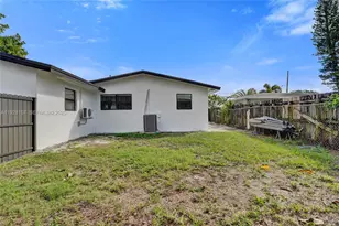 1960 SW 68th Way, Miramar, FL 33023 - Photo 8