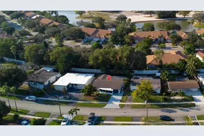 2311 NW 73rd Ave, Sunrise, FL 33313 - Photo 40