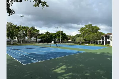 212 Lake Pointe Dr #104, Oakland Park, FL 33309 - Photo 8