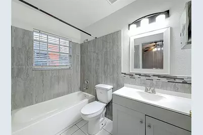 530 NE 34th St #1, Pompano Beach, FL 33064 - Photo 32