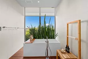 3581 E Glencoe St, Miami, FL 33133 - Photo 20