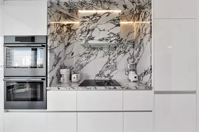 9 Island Ave #609, Miami Beach, FL 33139 - Photo 2