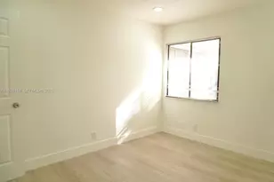7800 SW 8th Ct, North Lauderdale, FL 33068 - Photo 18