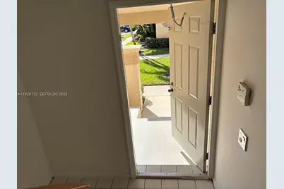 6579 Via Regina #6, Boca Raton, FL 33433 - Photo 4