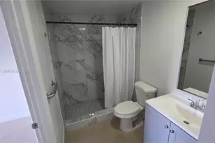 9375 Fontainebleau Blvd, Miami, FL 33172 - Photo 10