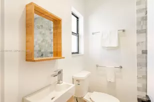 317 Bayberry Dr, Plantation, FL 33317 - Photo 36