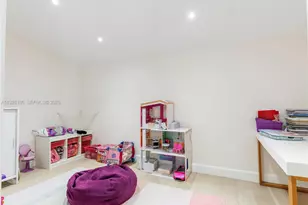 317 Bayberry Dr, Plantation, FL 33317 - Photo 28