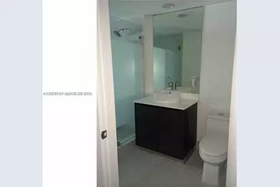 31 SE 6th St #1804, Miami, FL 33131 - Photo 8