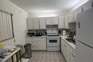 2800 Someset Dr, Lauderdale Lakes, FL 33311 - Photo 4