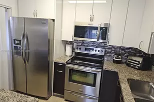 20160 NE 3rd Ct, Miami, FL 33179 - Photo 2