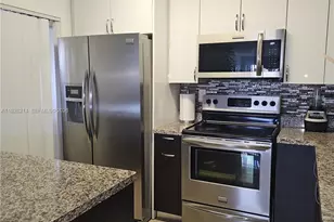 20160 NE 3rd Ct, Miami, FL 33179 - Photo 40