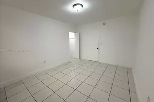 6885 Byron Ave, Miami Beach, FL 33141 - Photo 12