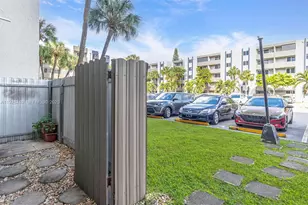 10000 NW 80th Ct, Hialeah Gardens, FL 33016 - Photo 14