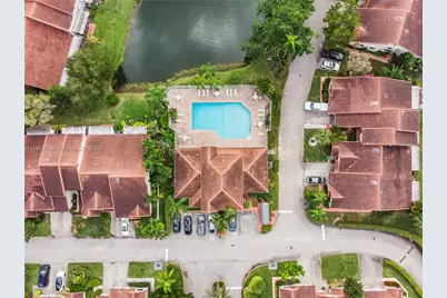 7464 S Pinewalk Dr S #81-18, Margate, FL 33063 - Photo 16