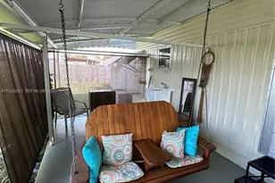 573 NE 47th Ct, Deerfield Beach, FL 33064 - Photo 28