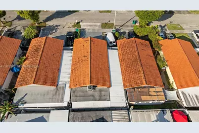 8822 NW 112th Ter, Hialeah Gardens, FL 33018 - Photo 36