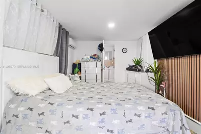 8822 NW 112th Ter, Hialeah Gardens, FL 33018 - Photo 22