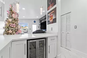 8822 NW 112th Terrace, Hialeah Gardens, FL 33018 - Photo 10