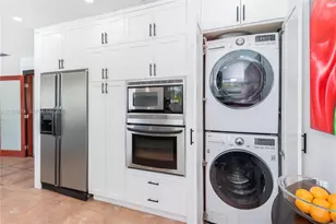 10511 SW 122nd Ct, Miami, FL 33186 - Photo 14