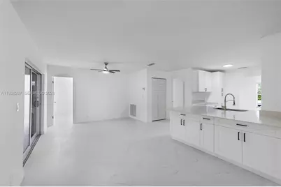 11390 NW 37th St, Coral Springs, FL 33065 - Photo 2