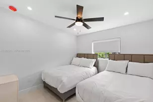 965 NE 171 St, Miami, FL 33162 - Photo 28