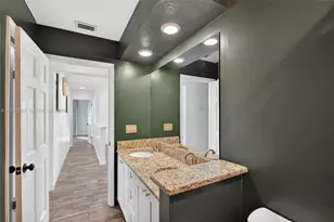 3804 SE Fairway E, Stuart, FL 34997 - Photo 18