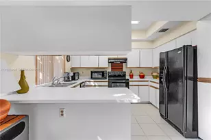 10132 NW 4th St, Plantation, FL 33324 - Photo 6