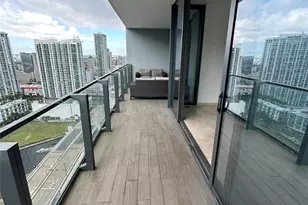 68 SE 6th St, Miami, FL 33131 - Photo 22