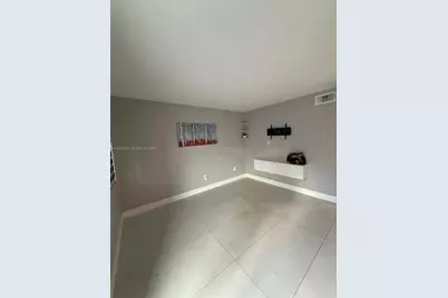 5255 W 26th Ct #803, Hialeah, FL 33016 - Photo 16