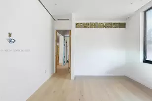 19610 NE 19th Pl, Miami, FL 33179 - Photo 22