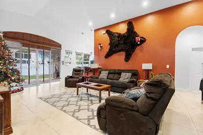 3712 NE 16th St, Homestead, FL 33033 - Photo 12