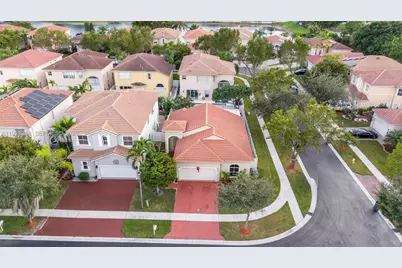 3712 NE 16th St, Homestead, FL 33033 - Photo 1