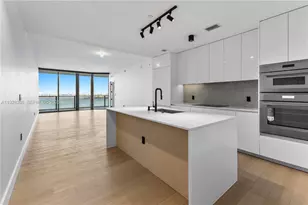 700 NE 24th St, Miami, FL 33137 - Photo 1