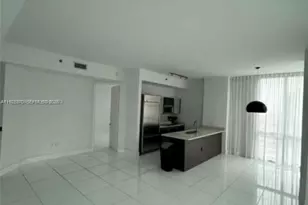 55 SE 6th St, Miami, FL 33131 - Photo 2