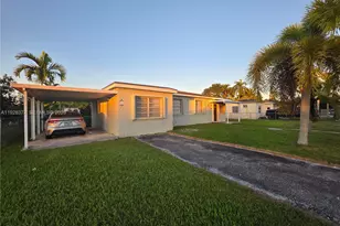 16911 SW 301st Terrace, Homestead, FL 33030 - Photo 2
