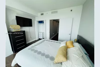 90 SW 3rd St #4404, Miami, FL 33130 - Photo 20