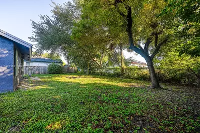 634 NW 15th Ave, Fort Lauderdale, FL 33311 - Photo 12