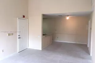 18324 NW 68, Hialeah, FL 33015 - Photo 2