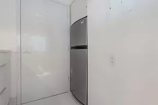 100 Lincoln Rd, Miami Beach, FL 33139 - Photo 10